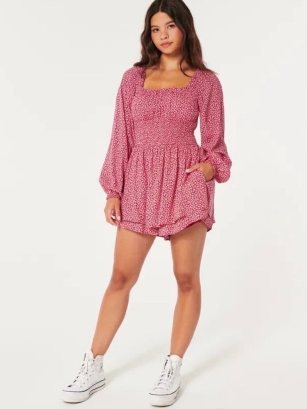 Hollister Cottagecore Coquette Red and White Ditsy Floral Shorts Romper Size Med